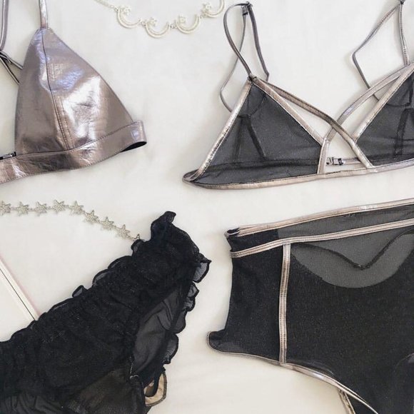 SOLD - For Love & Lemons VEGA GLITTER 2PCS SET 🖤 - Picture 6 of 9